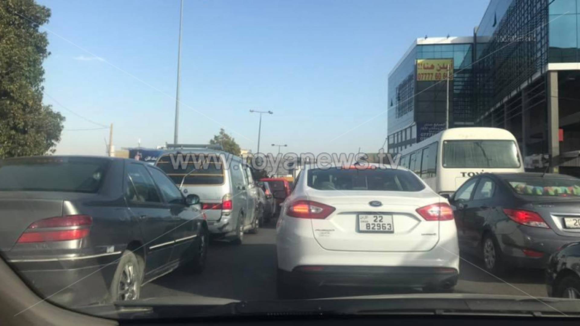 ازمة مرورية خانقة في منطقة الياسمين بعمان