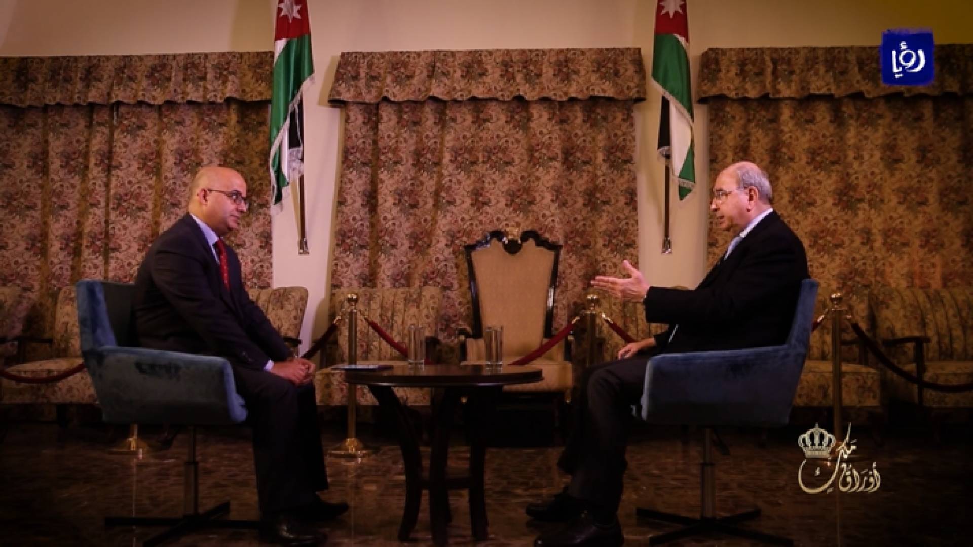 لقاء رئيس الوزراء الأسبق في برنامج أوراق ملك