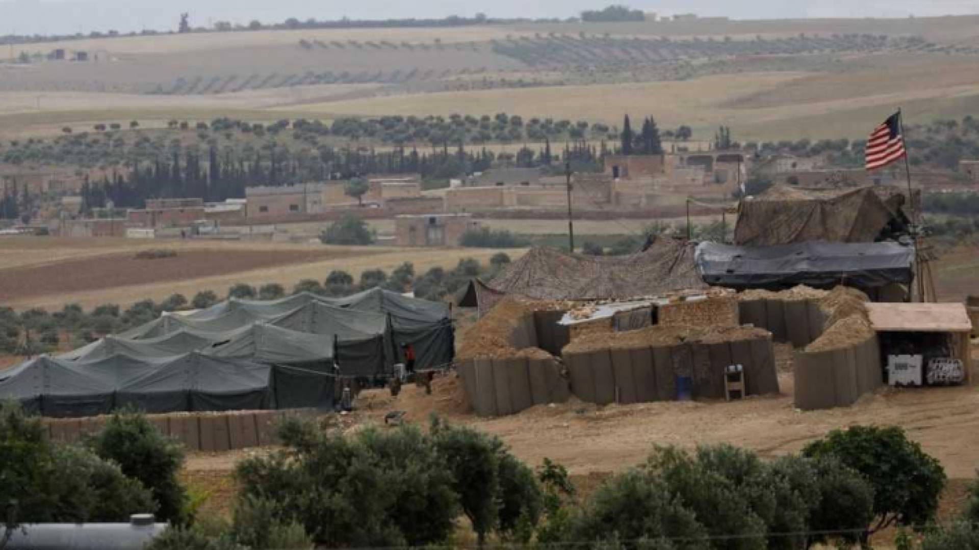 مخيم للقوات الأميركية في منبج السورية