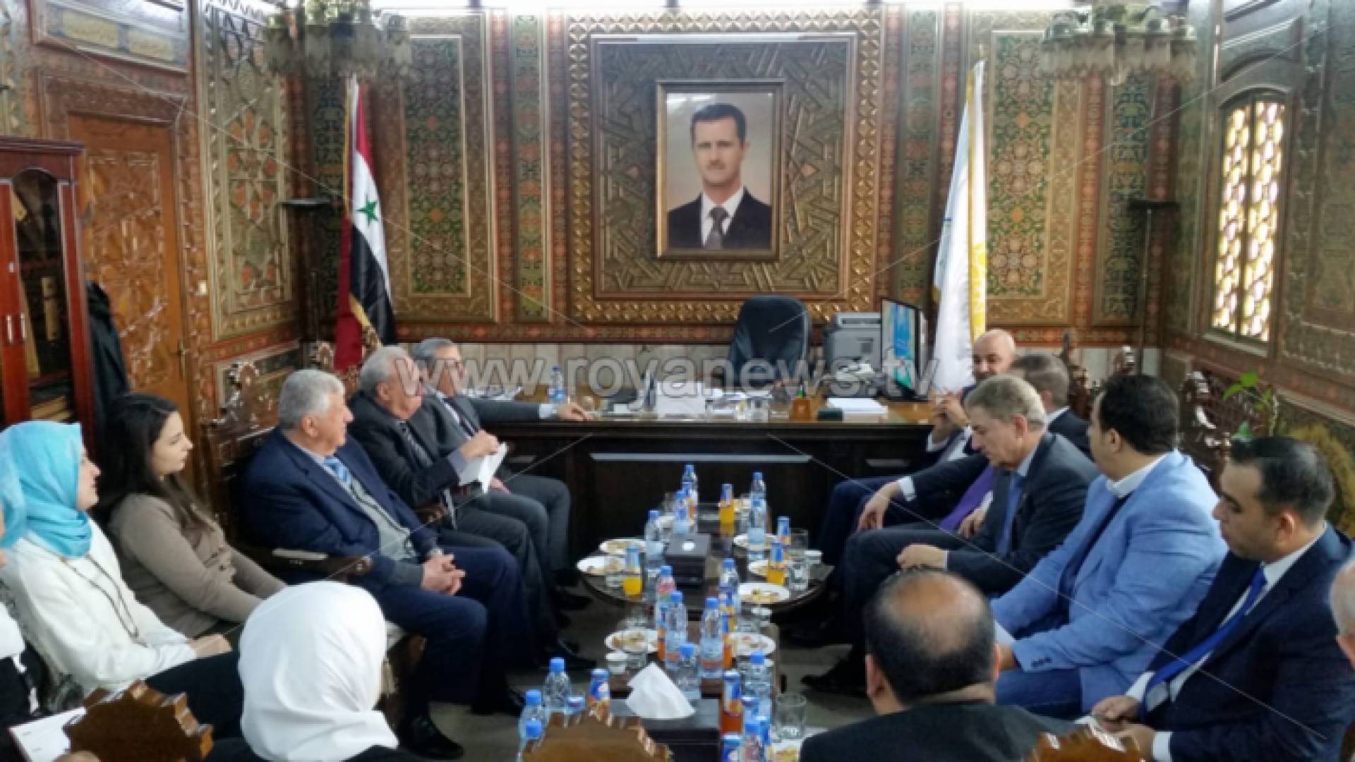 من الاجتماع