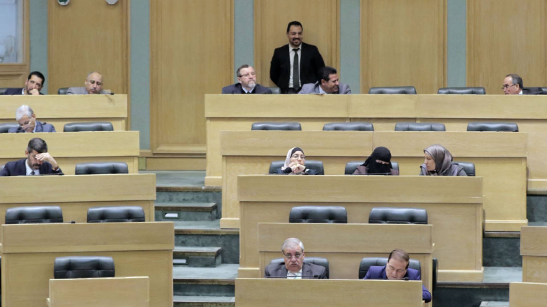 النواب يقر معدل " قانون مؤسسة ضمان الودائع"