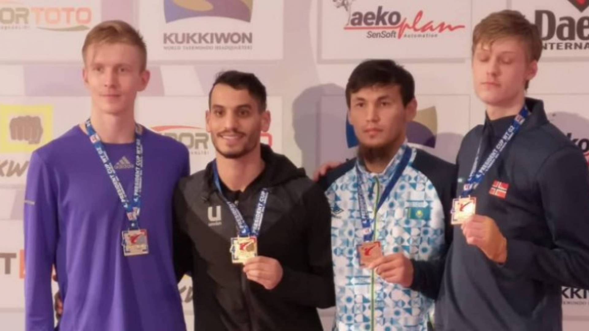 "أبو غوش" يحقق ذهبية كأس الرئيس للتايكواندو