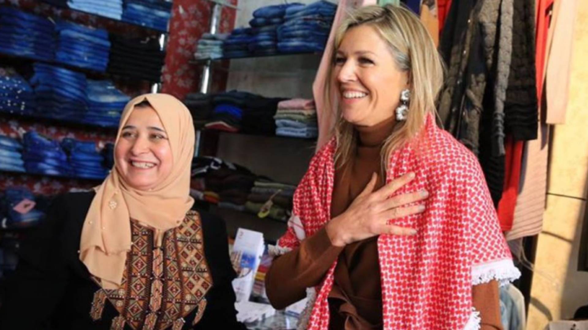 ملكة هولندا ماكسيما خلال جولة لها في العاصمة عمان
