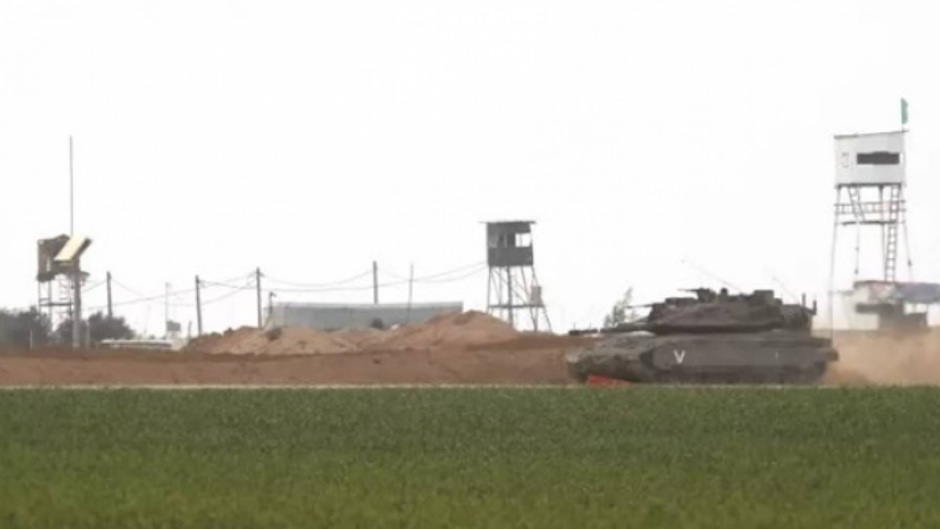 الاحتلال يستنفر قرب السياج بعد اشتباه بتسلل شمال غزة