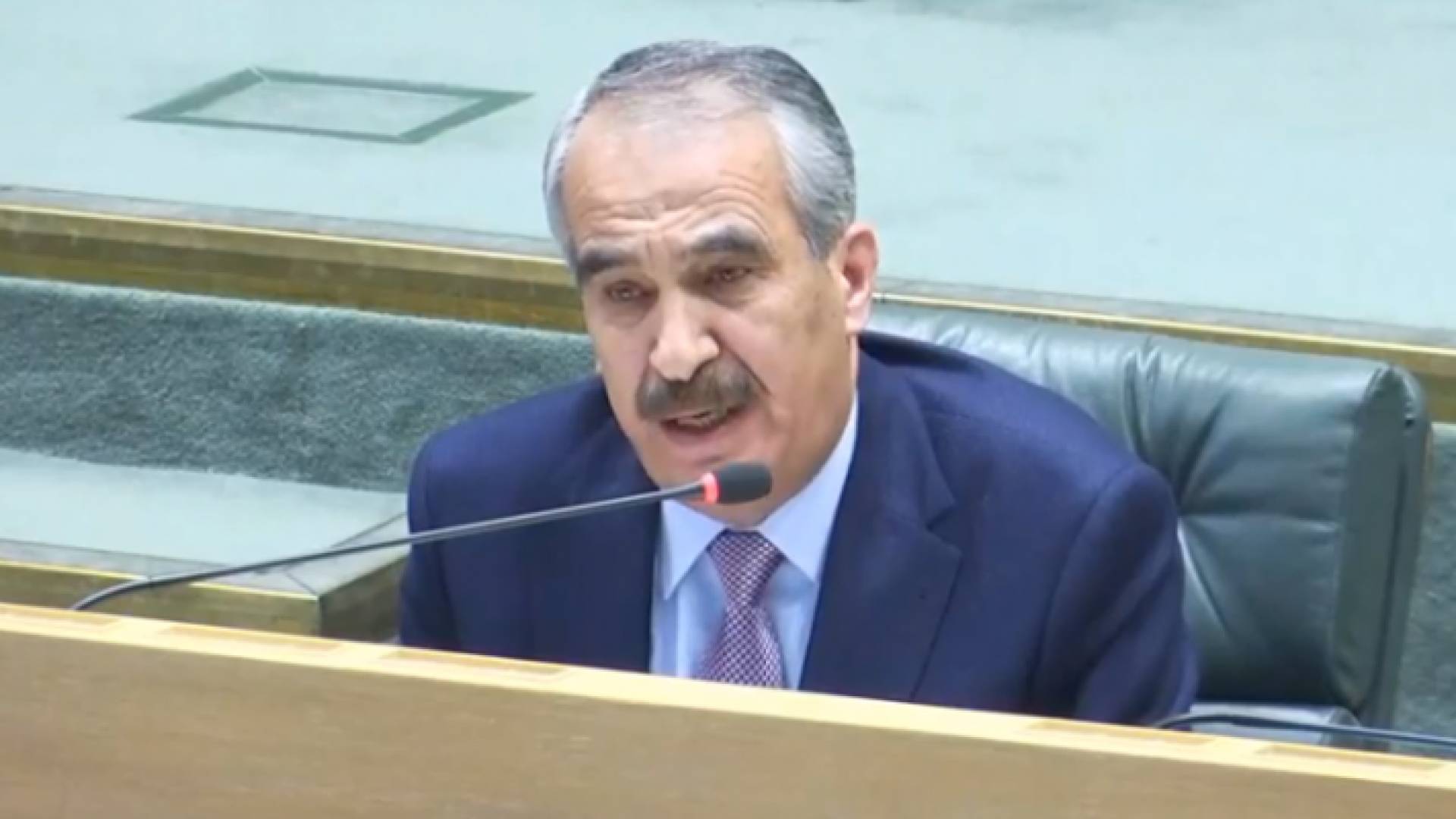 وزير الداخلية سمير مبيضين