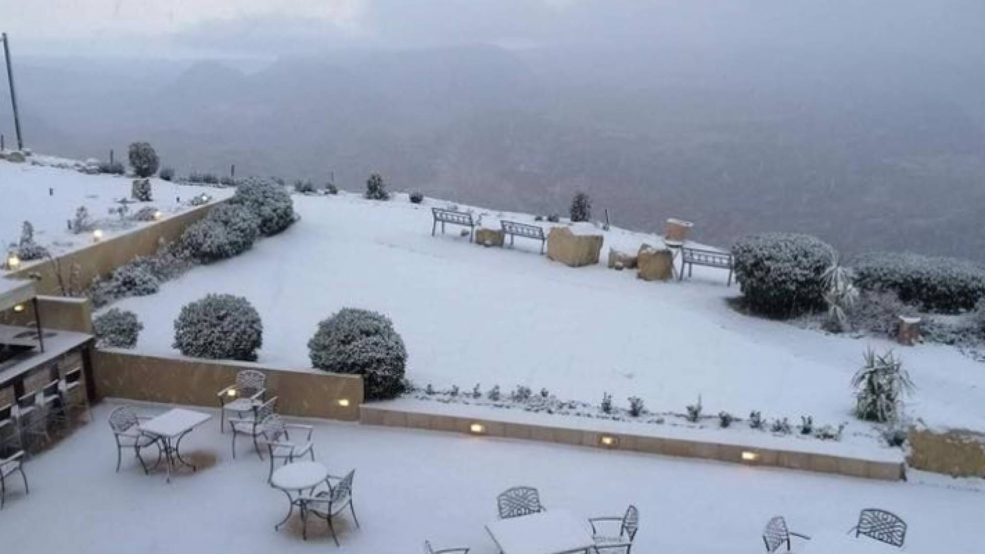 ثلوج البترا الاثنين