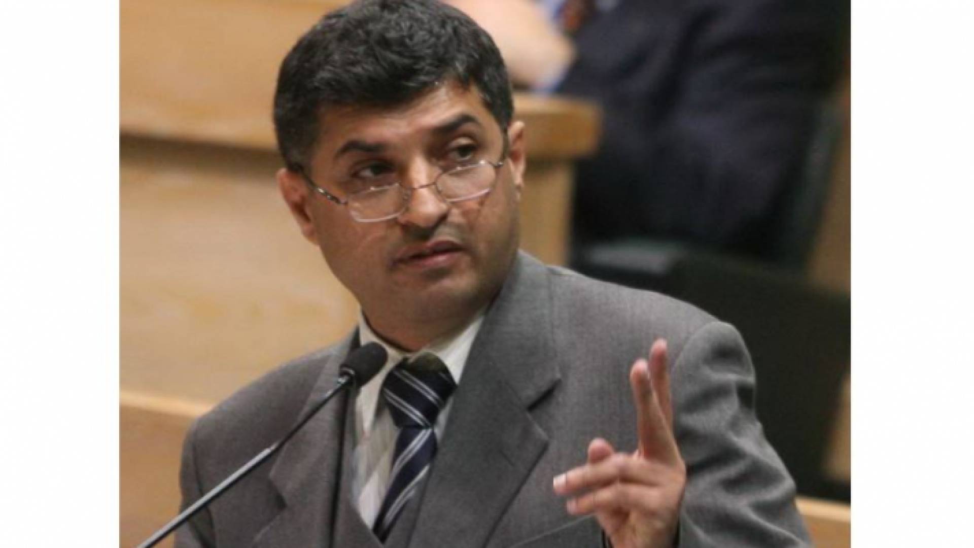 النائب السابق عدنان السواعير