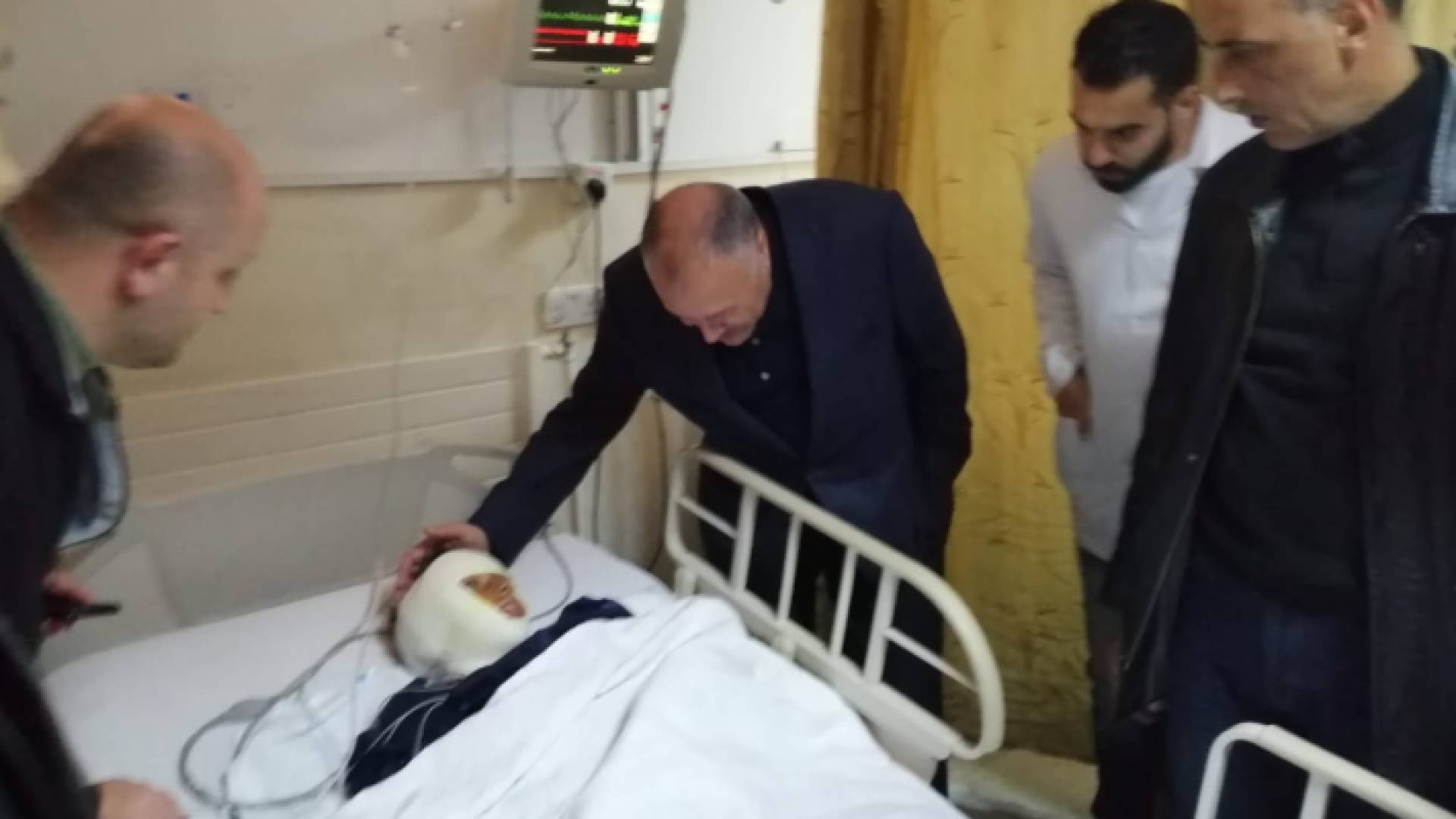 جانب من زيارة وزير الصحة