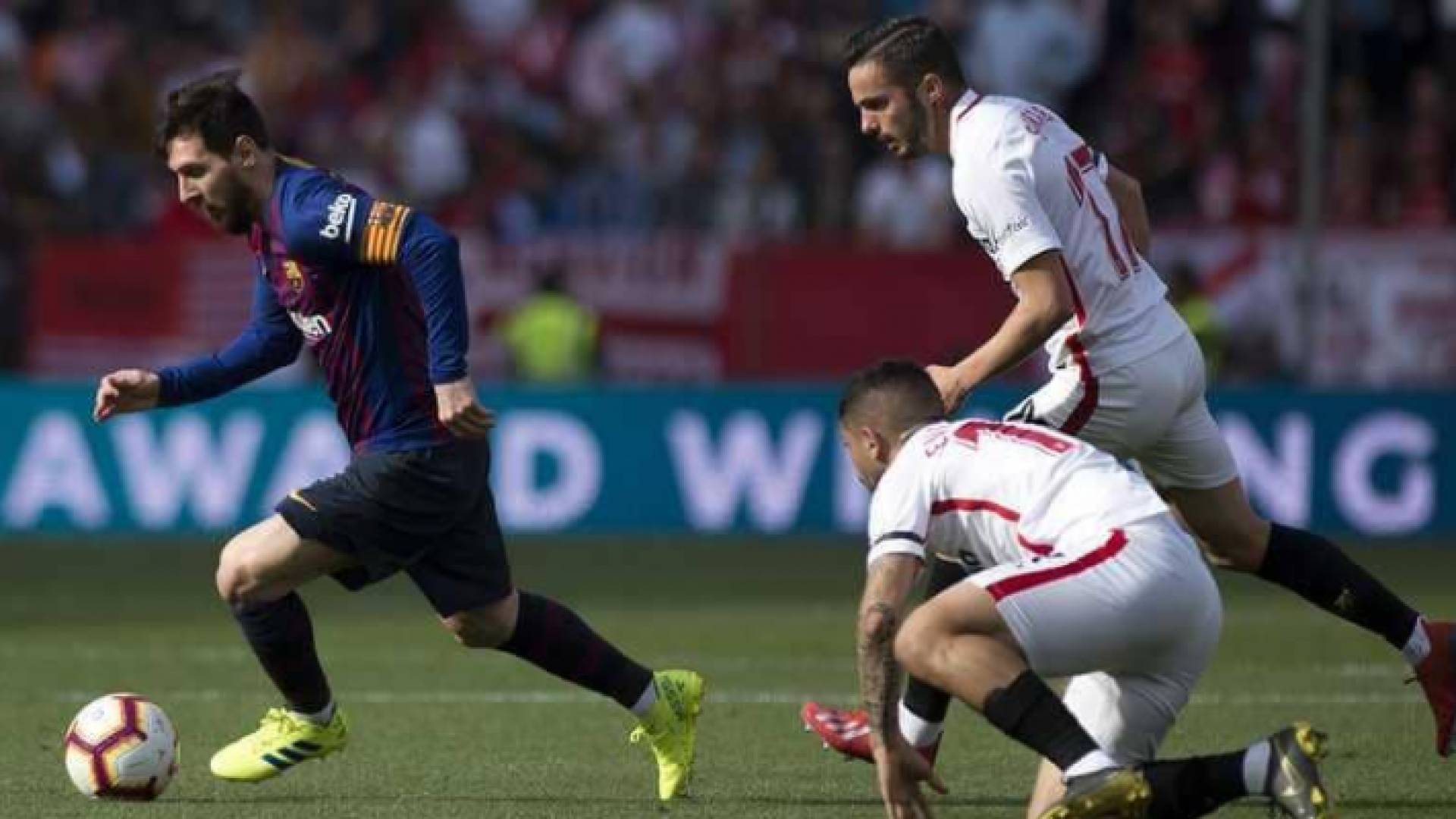 ميسي فعل كل شيء أمام إشبيلية