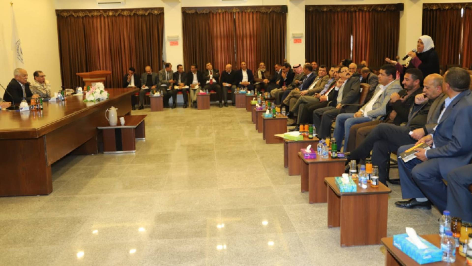 بتوجيهات من جلالة الملك، العيسوي يزور مأدبا للوقوف على احتياجات أبناء وبنات المحافظة