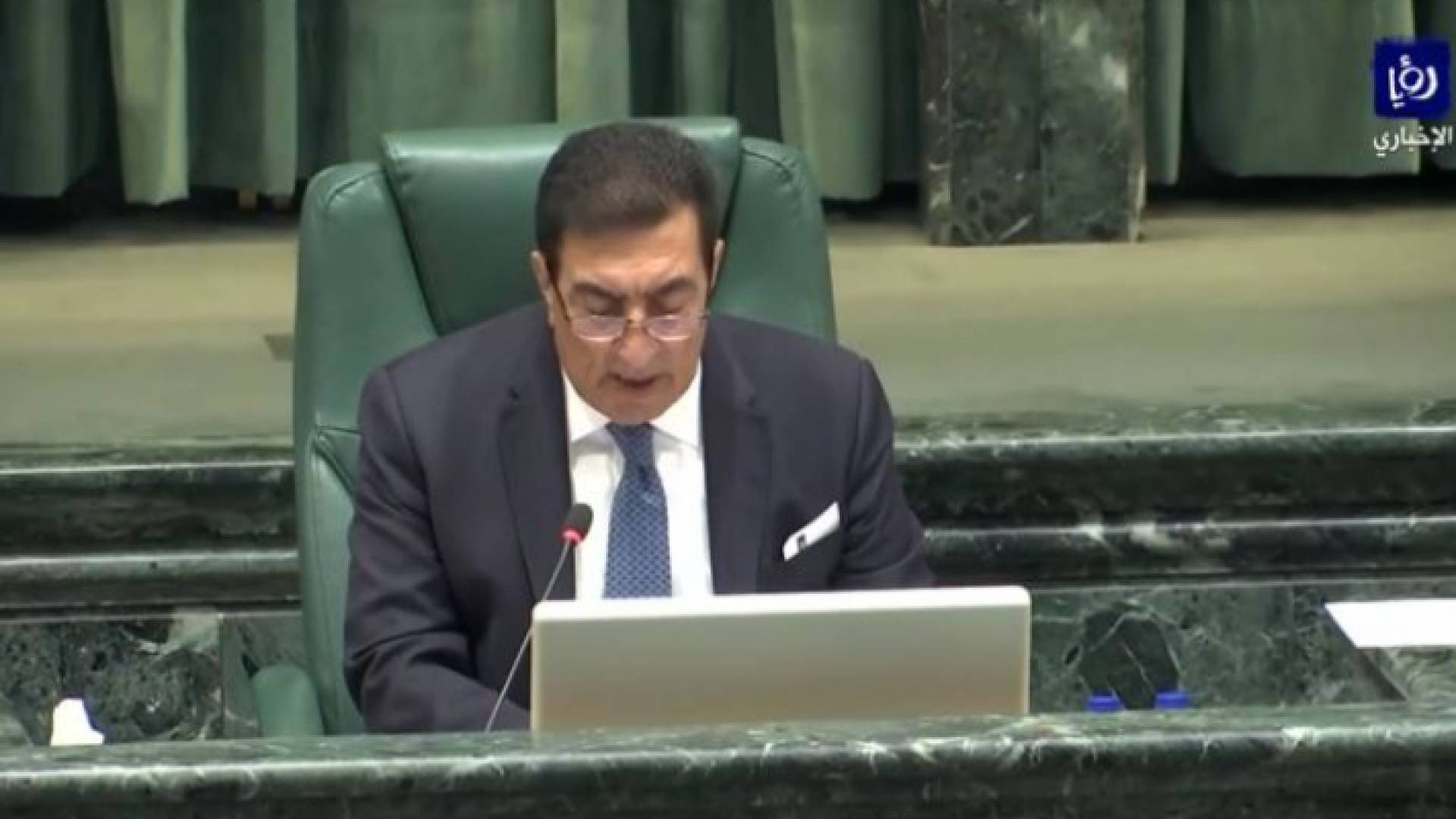 رئيس مجلس النواب عاطف الطراونة