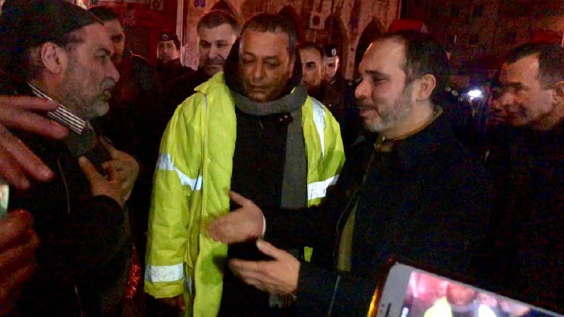 الأمير علي يتفقد أضرار الأحوال الجوية وسط عمان