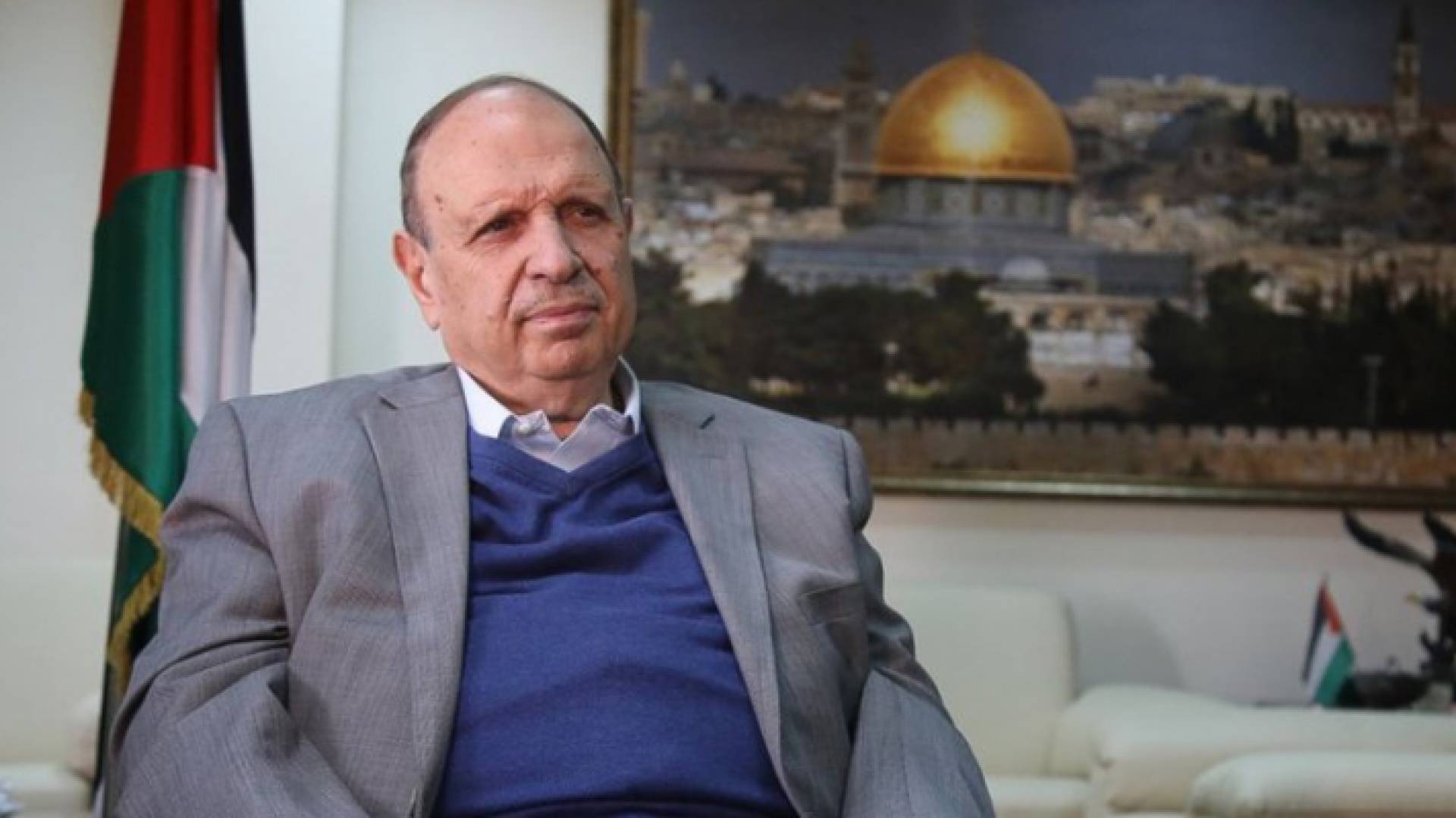 الاحتلال يبعد وزير شؤون القدس عن "الأقصى" حتى الأحد المقبل