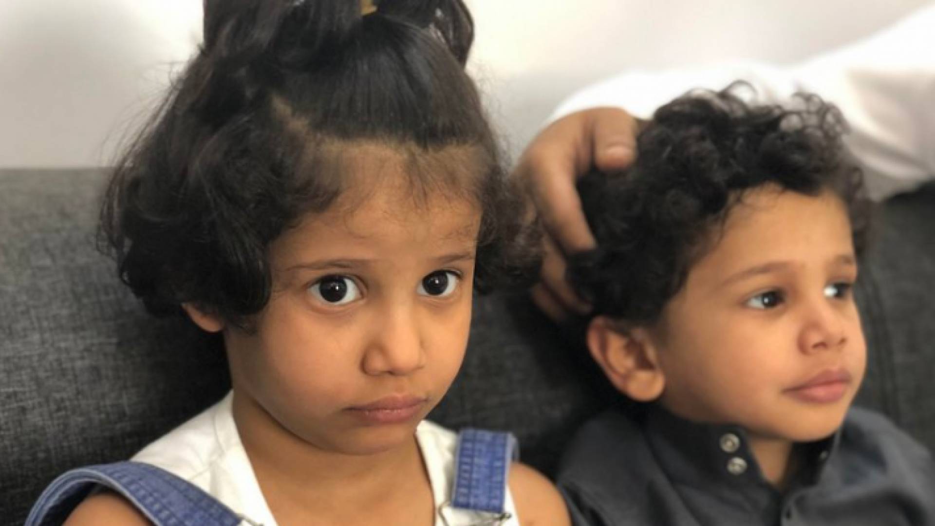 أكد أقارب الطفلة وجود أنها تعيد وصف المشهد بين لحظة وأخرى