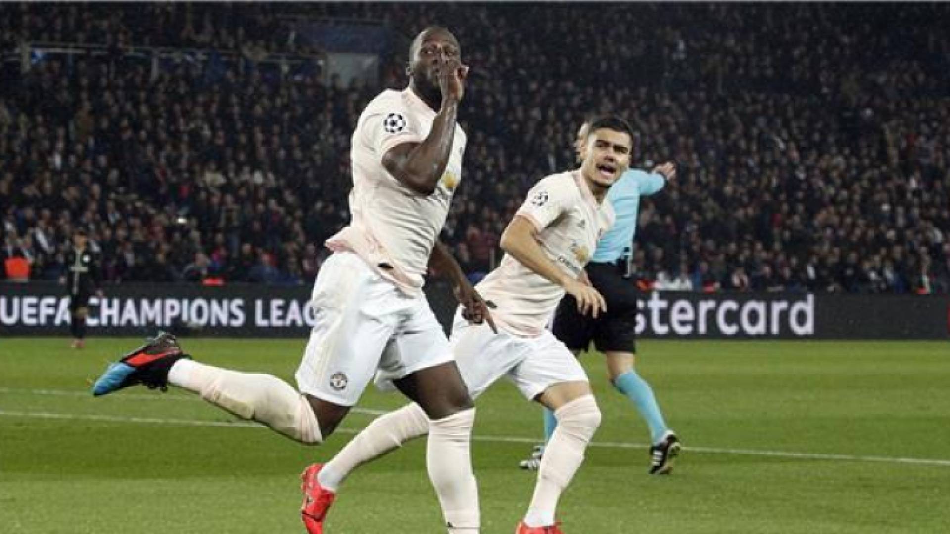 لاعبو مانشستر يونايتد