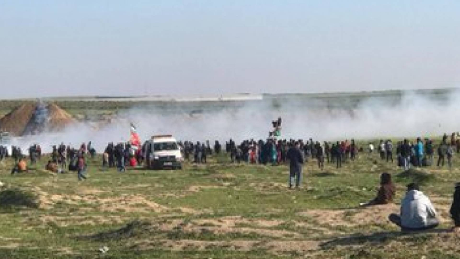 الاحتلال يقمع مسيرات جمعة "المرأة" في غزة