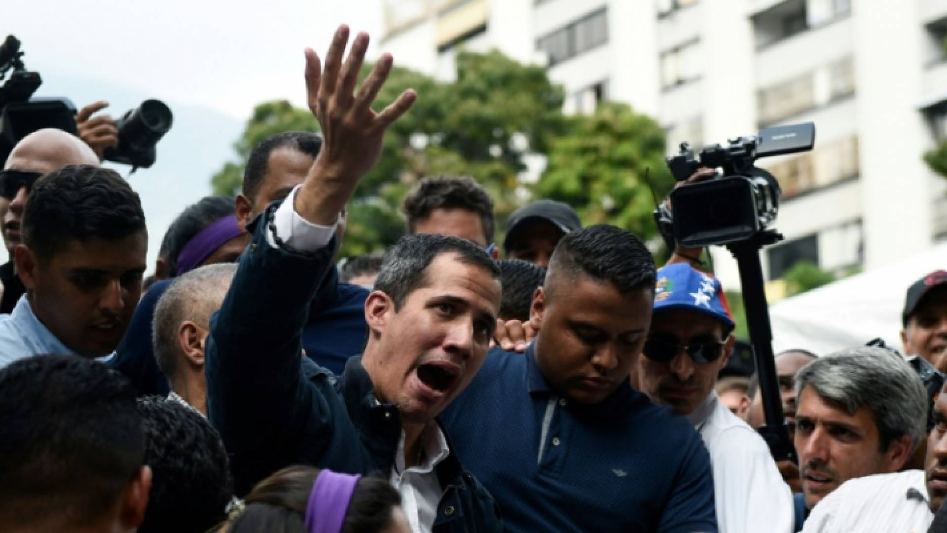 خوان غوايدو رئيس البرلمان الذي نصب نفسه رئيسا بالوكالة في فنزويلا