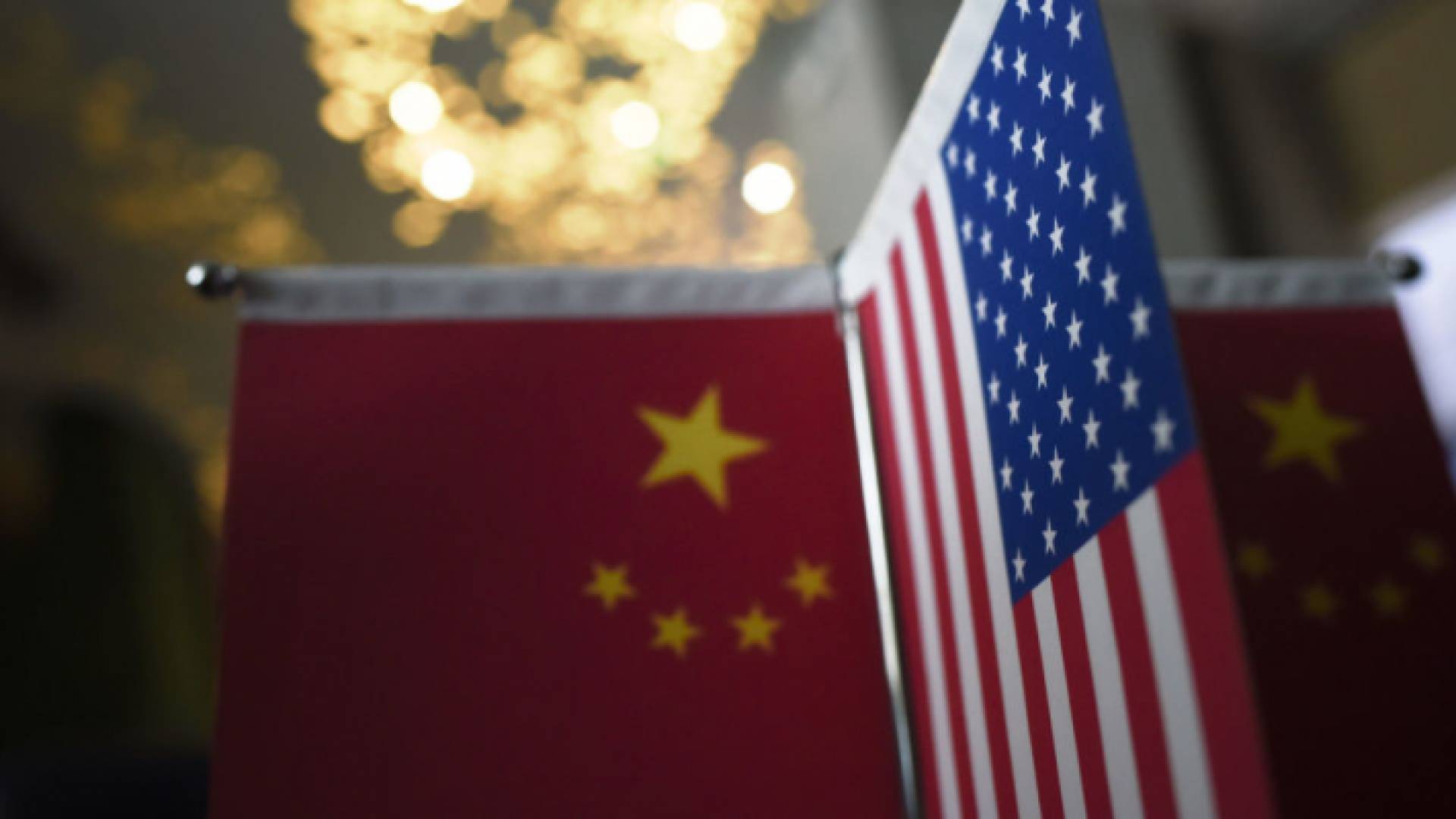 قال وانغ شو وين نائب وزير التجارة الصيني اليوم السبت 9 مارس/آذار إن الصين والولايات المتحدة ما زالتا تعملان ليلا ونهارا للتوصل لاتفاق تجاري يحقق مصالح