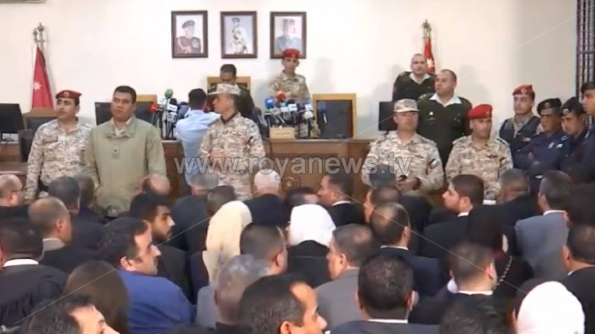 من الجلسة