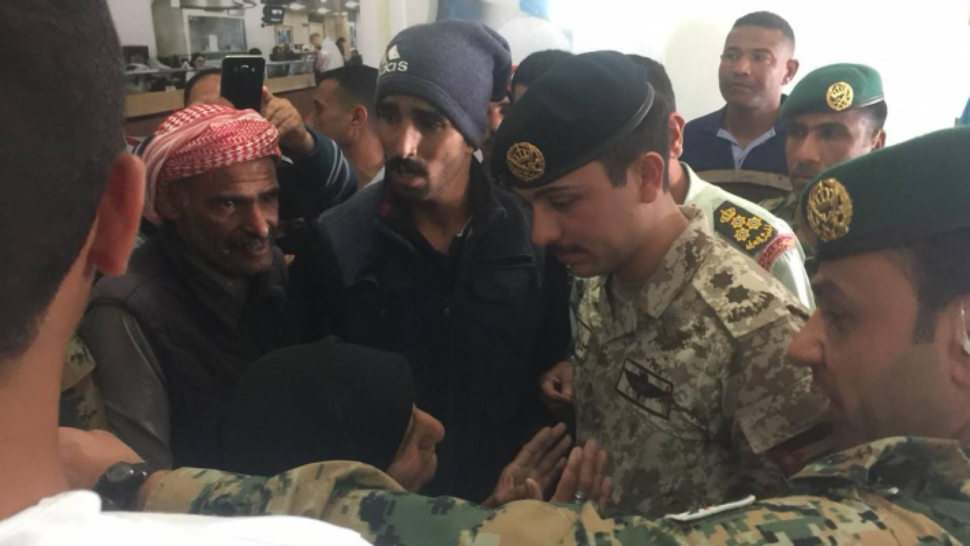 جانب من زيارة ولي العهد