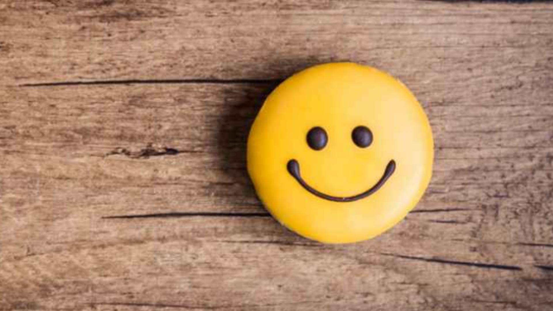 تعبيرية عن السعادة