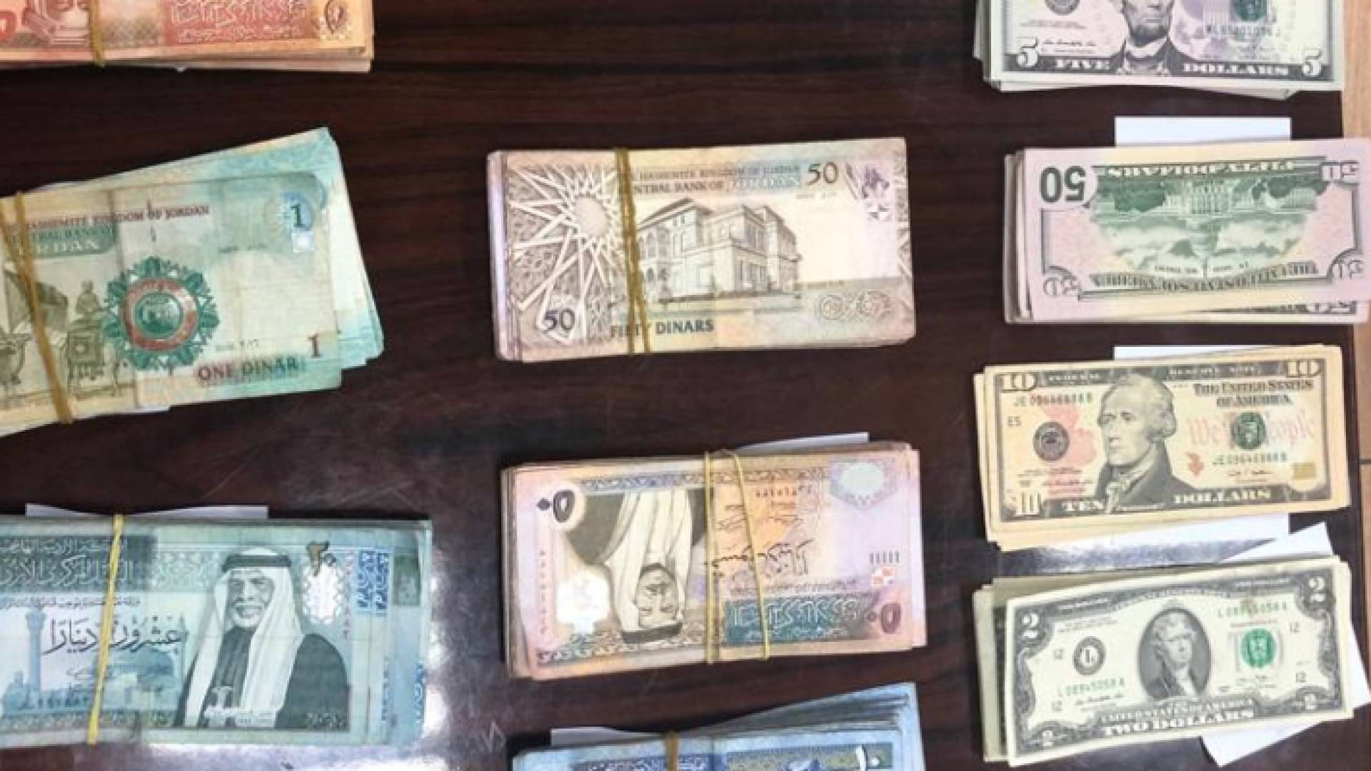 المبلغ المضبوط