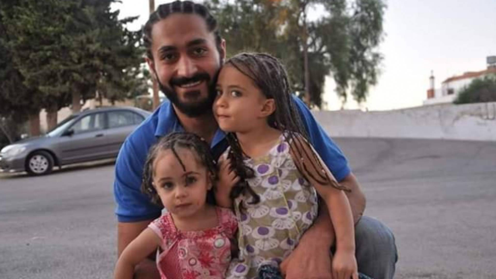 الشاب ضراغمة رفق بناته