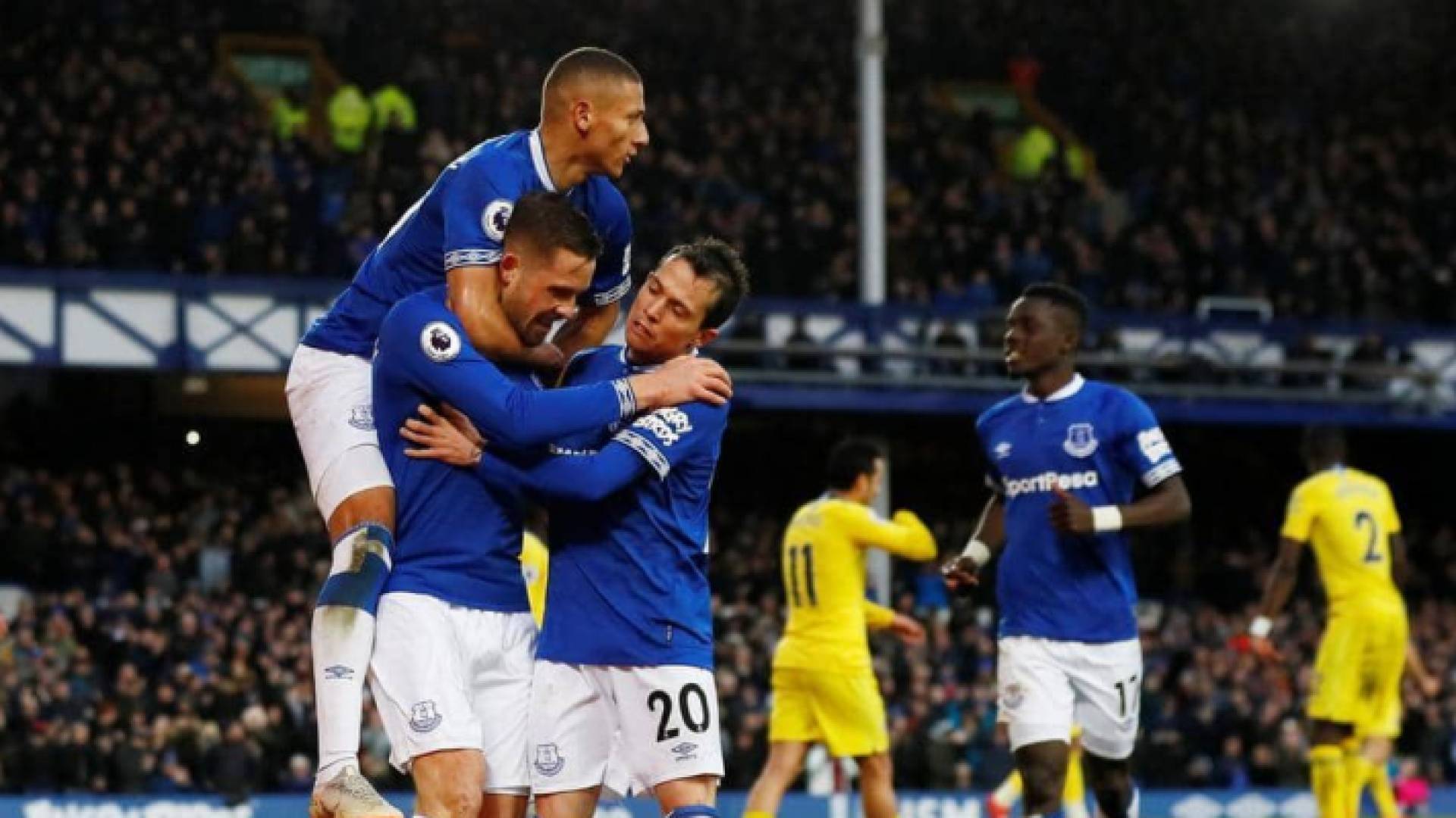 تشيلسي يسقط أمام ايفرتون