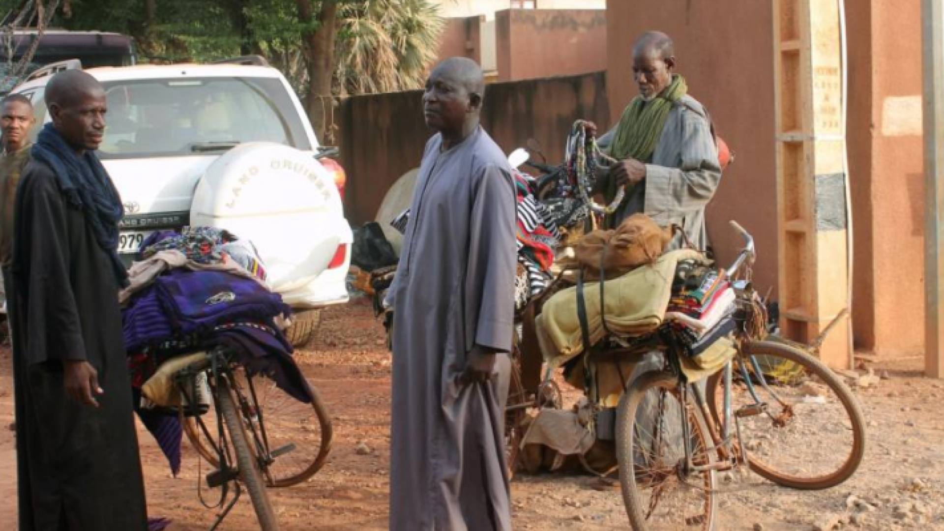تجار من الفولاني في بلدة بوسط مالي