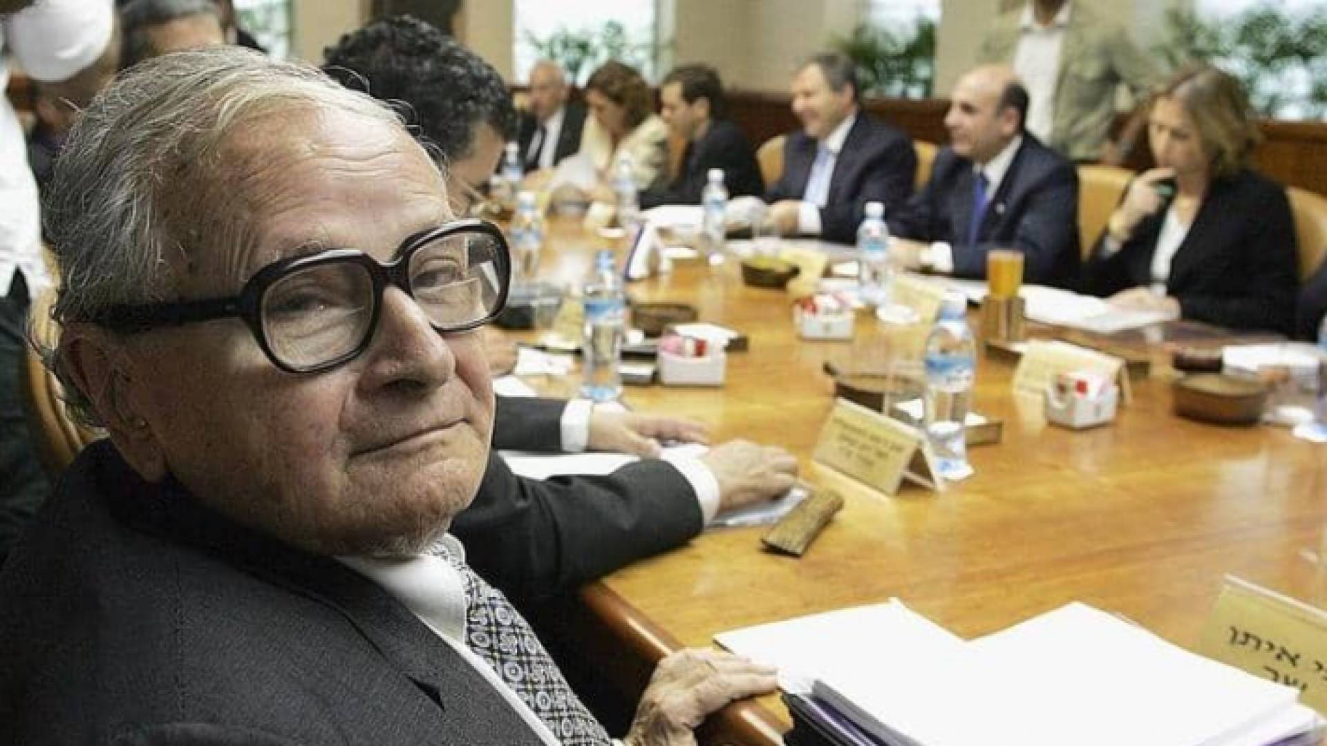 رفائيل إيتان الجاسوس والوزير السابق لدى حكومة الاحتلال