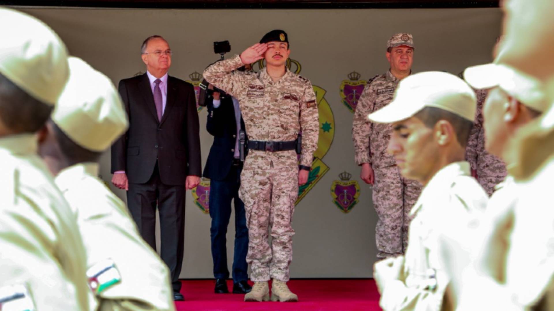 ولي العهد يرعى حفل تخريج المشاركين في المرحلة الأولى من برنامج خدمة وطن