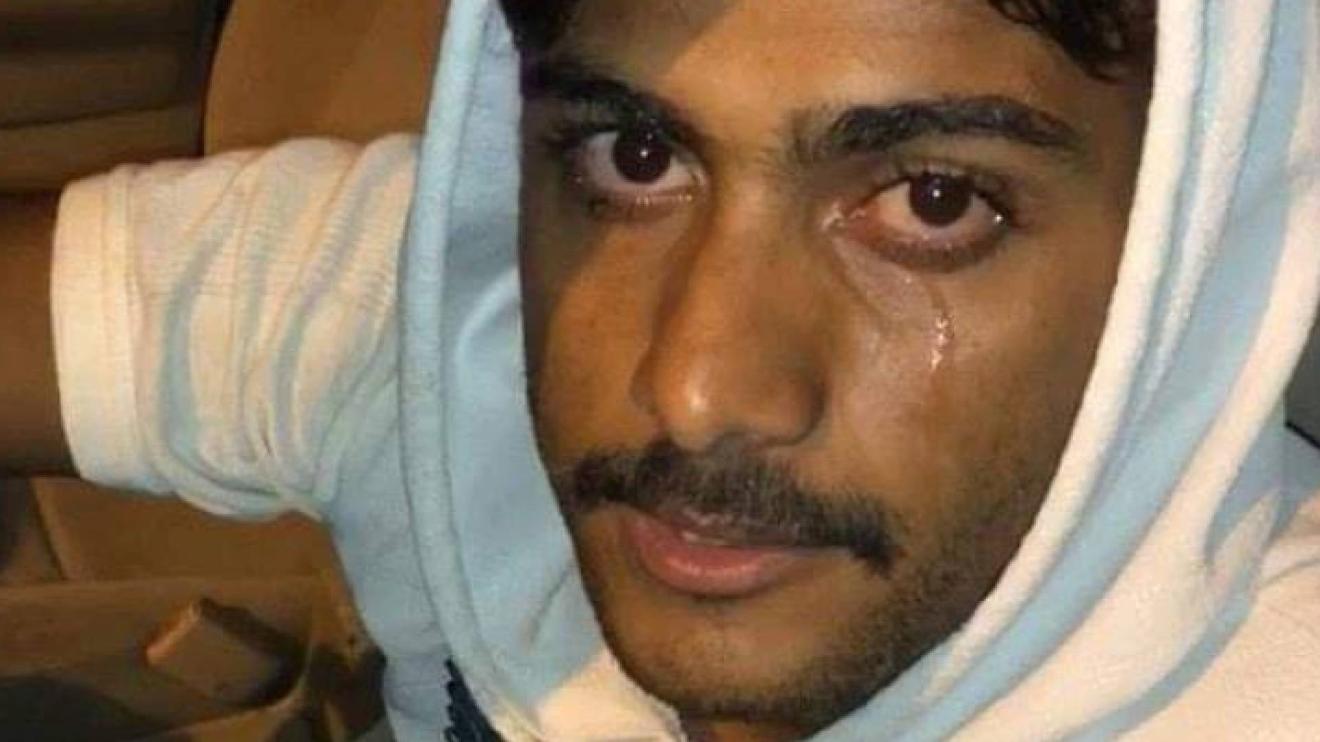 أسير الأحزان