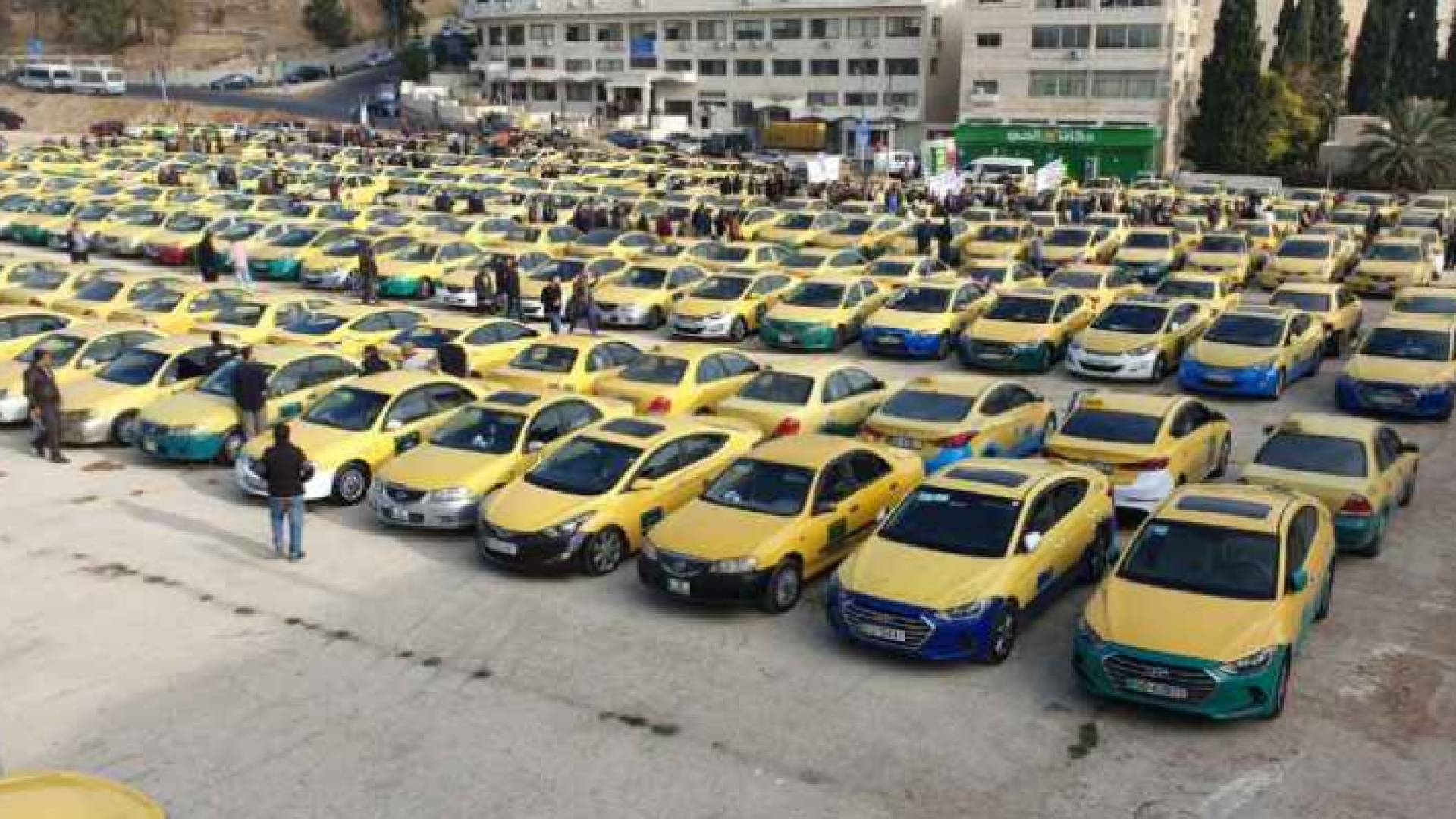 التاكسي الأصفر - ارشيفية