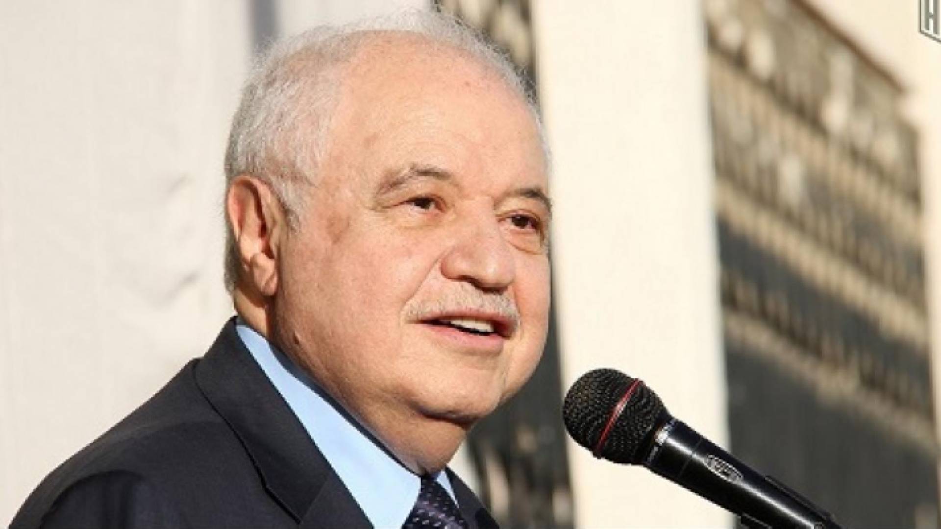 العين الدكتور طلال ابوغزالة