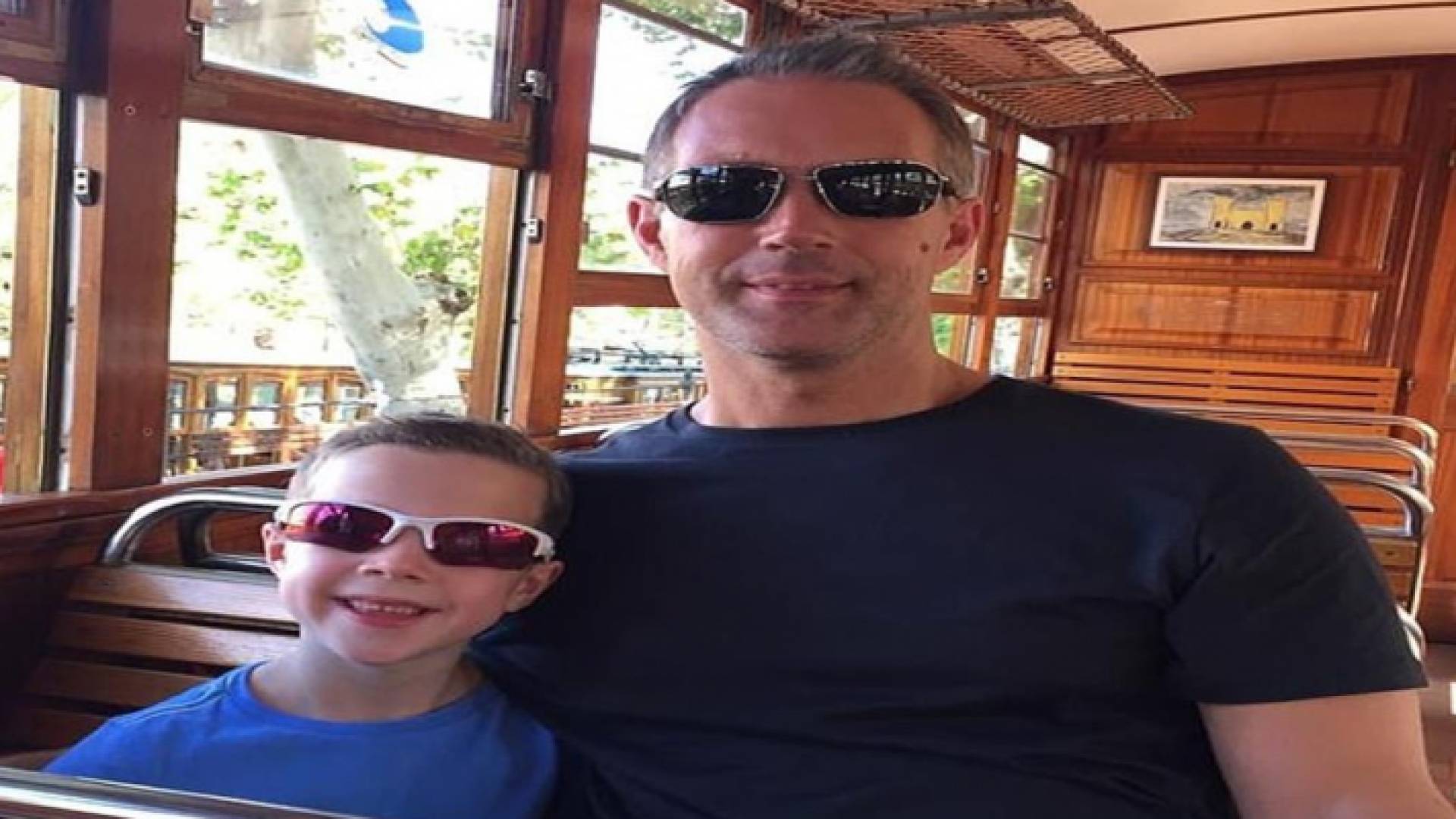 وتعرض بارنيت لتوقف القلب المفاجئ عدة دقائق