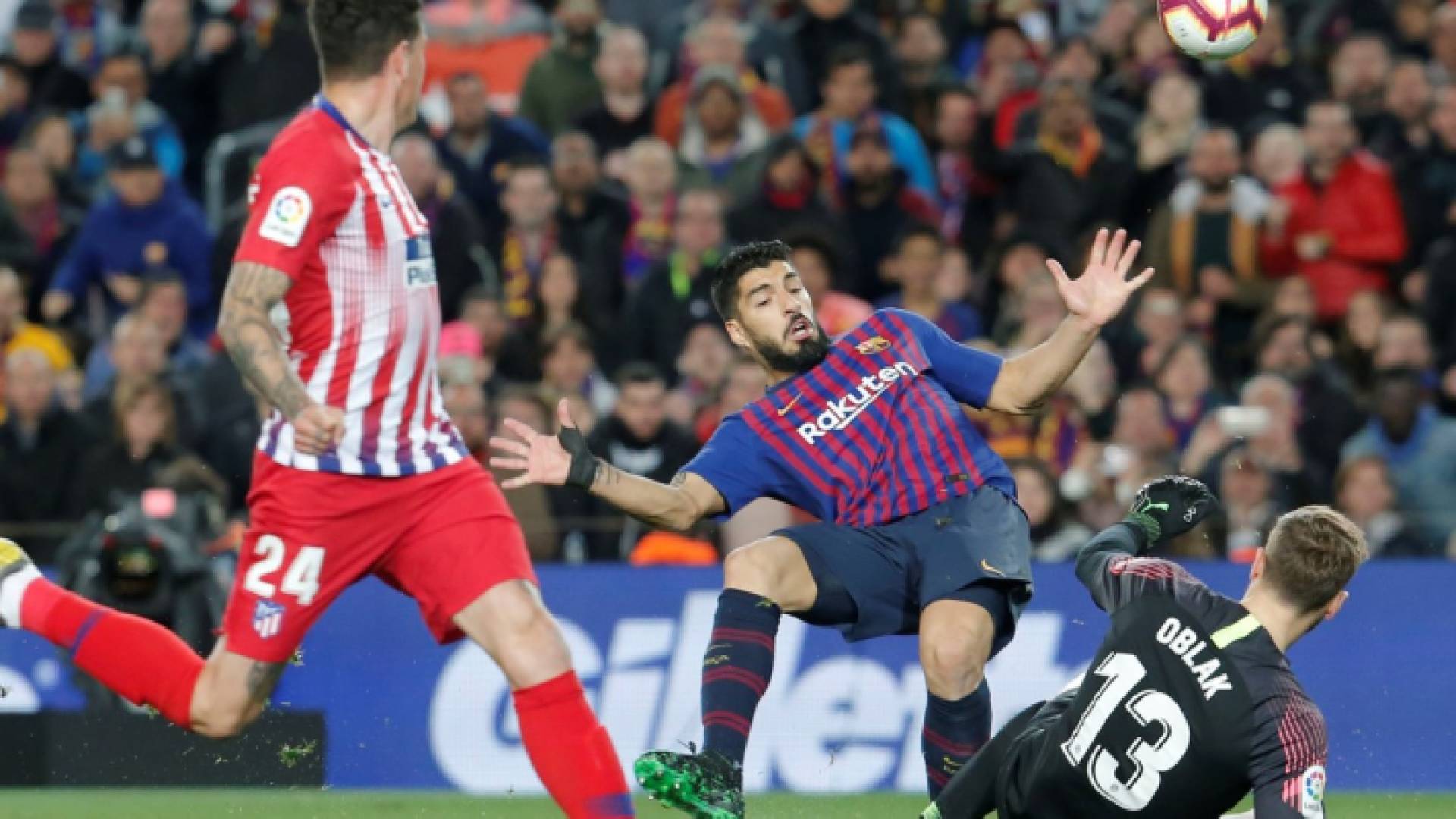 برشلونة يفوز بالدقائق الأخيرة على أتلتيكو مدريد