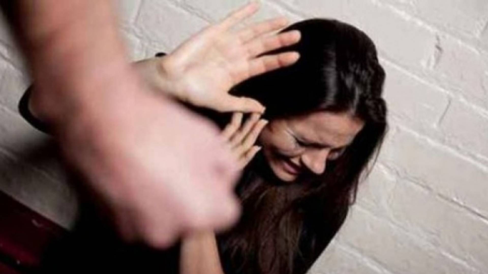 الاعتداء على فتاة - ارشيفية
