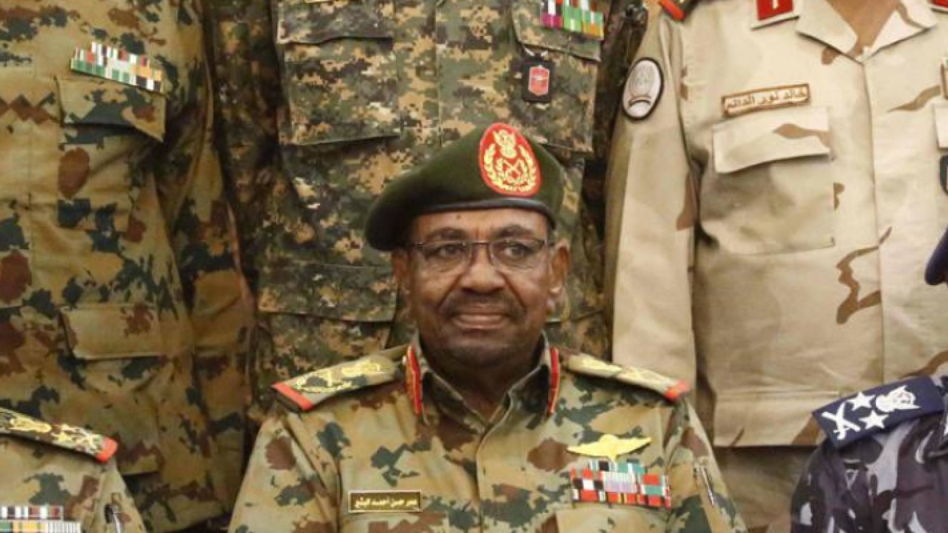 وسط تحركات عسكرية لافتة في العاصمة السودانية