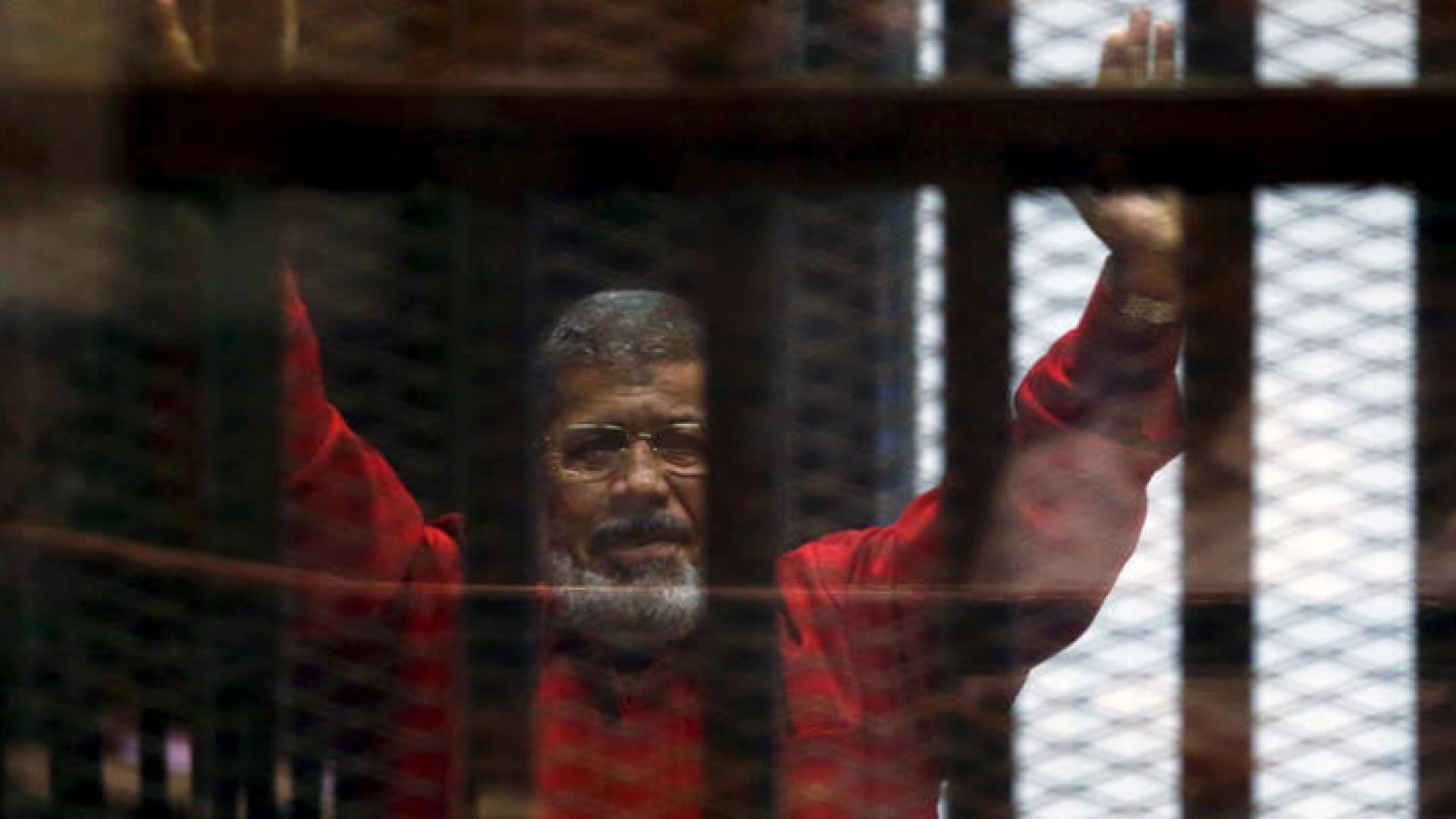 محمد مرسي وراء القضبان - ارشيفية