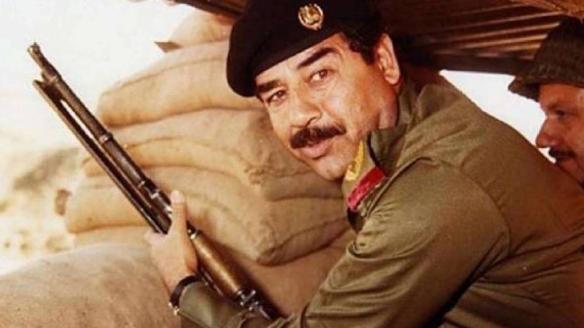 الرئيس العراقي الراحل صدام حسين