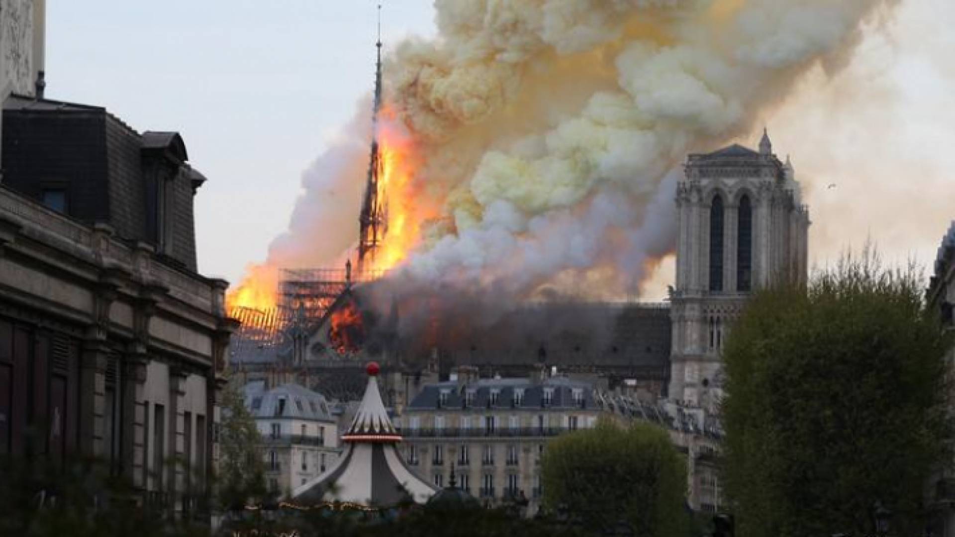 من حريق كاتدرائية نوتردام