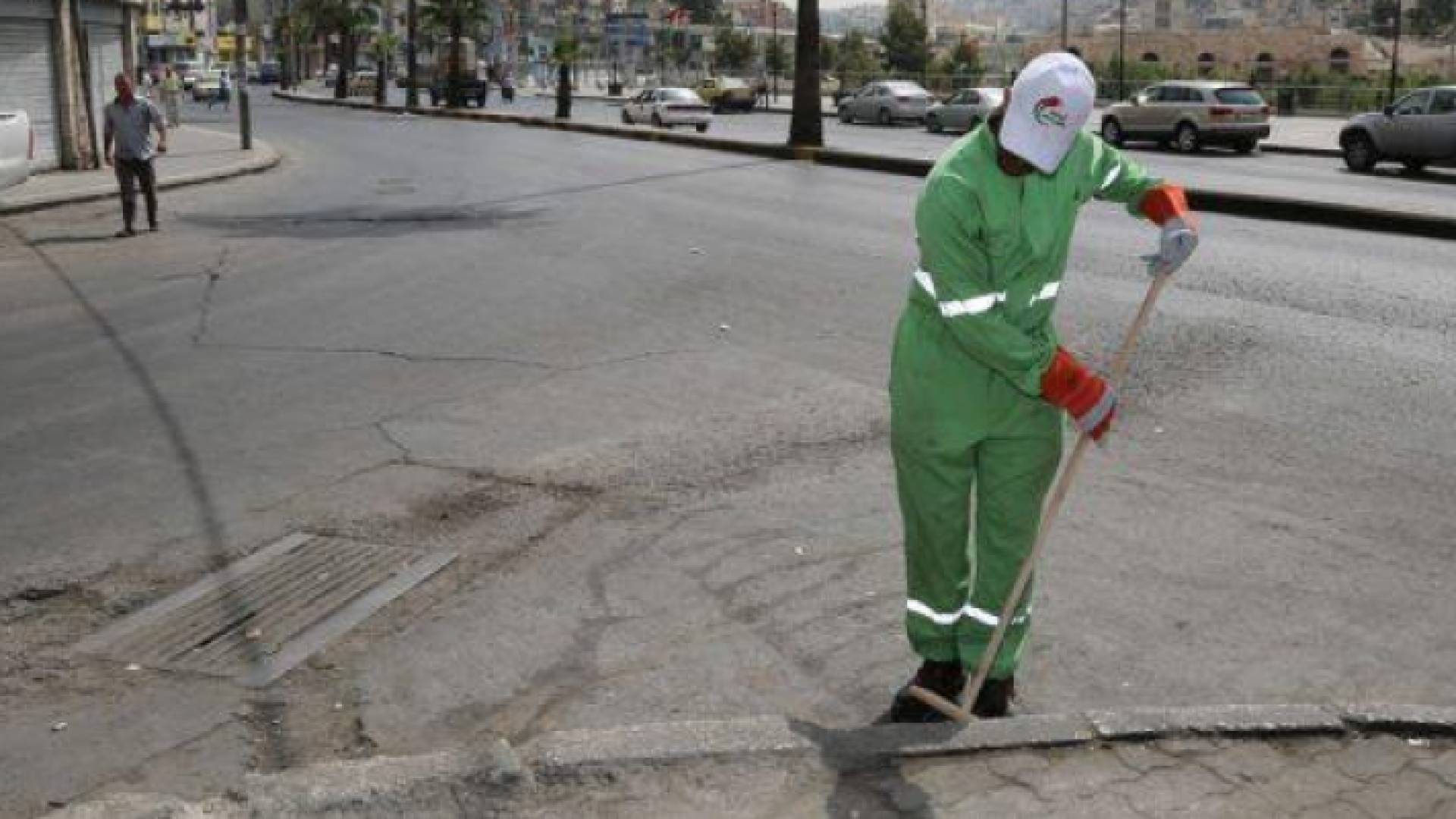 عامل وطن - ارشيفية