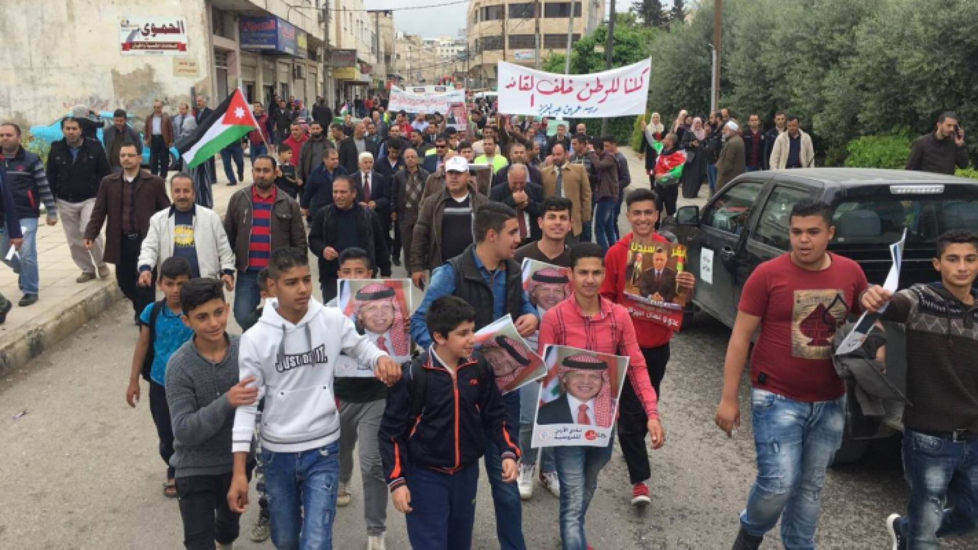 مسيرة في اربد دعما لمواقف الملك تجاه القدس والقضية الفلسطينية