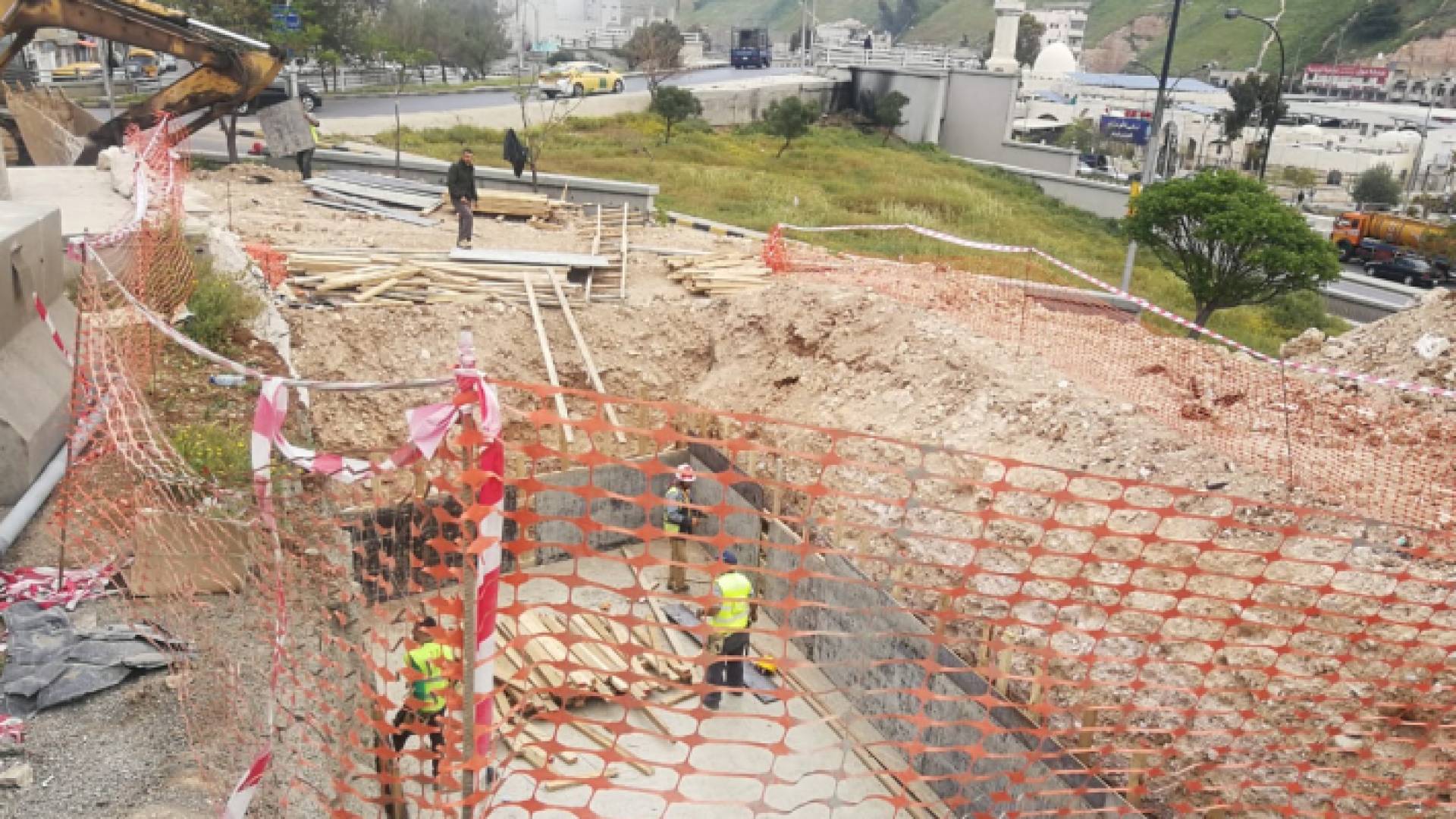 إغلاق اللوب القادم من شارع اليرموك (جسر النشا ) باتجاه شارع الجيش اعتبارا من فجر غد الإثنين