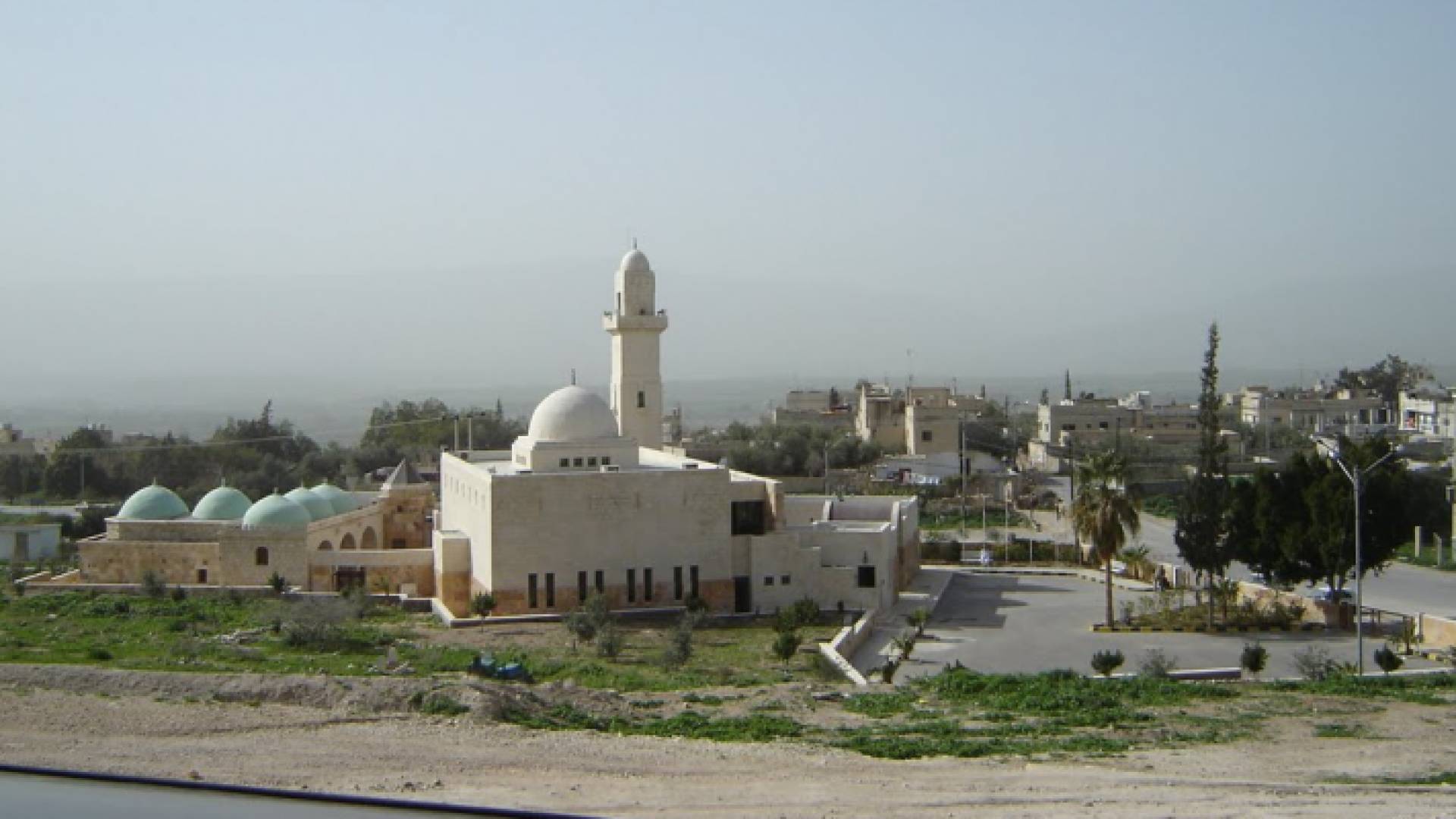 مقام الصحابي معاذ ابن جبل