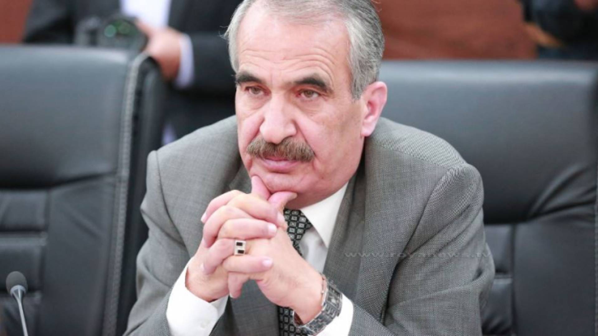 وزير الداخلية سمير المبيضين