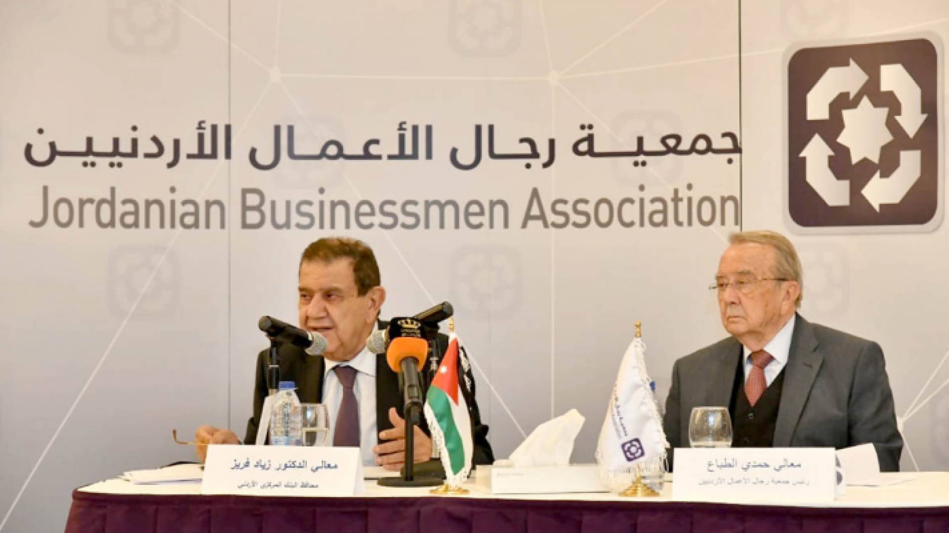 خلال الحلقة النقاشية