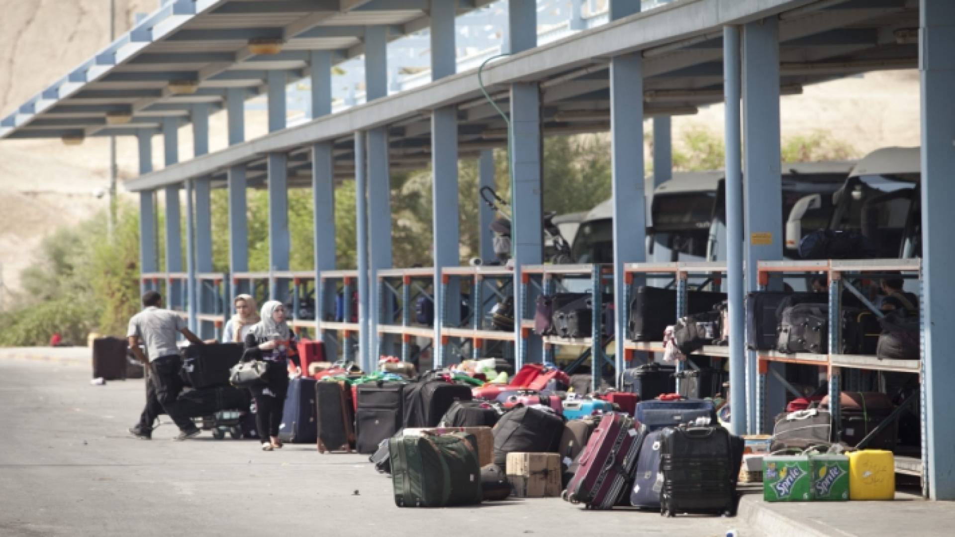 معبر الكرامة- ارشيفية