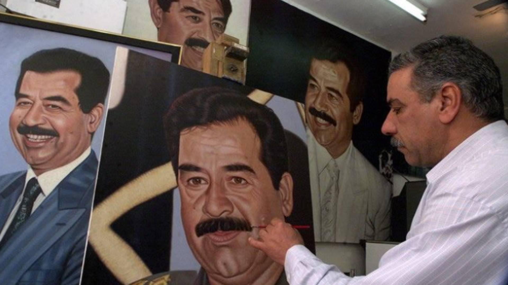 تمجيد صدام حسين - ارشيفية