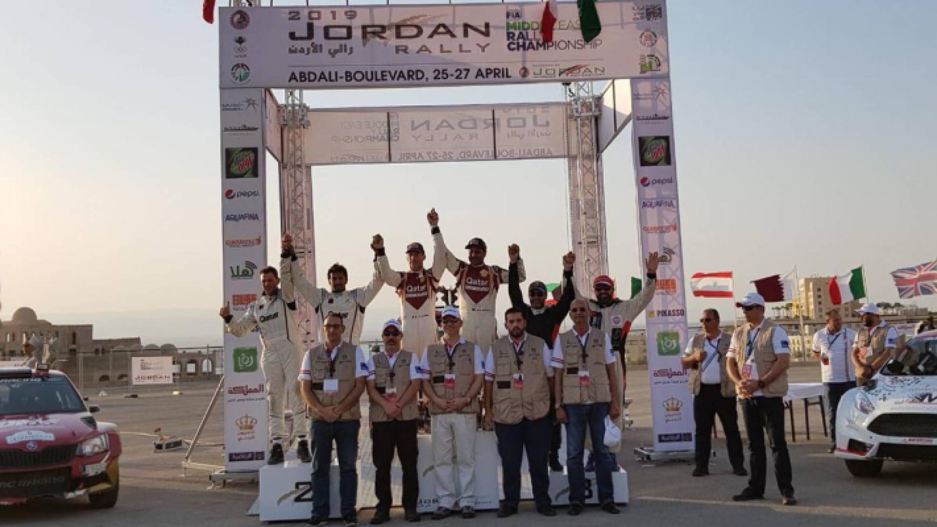 ظفر القطري ناصر بن صالح العطية برالي الاردن الذي اختتم في البحر الميت اليوم السبت، ليسجل العطية فوزه الـ 13 بالرالي. وبذلك يحرز العطية فوزه الـ 71،